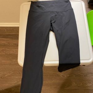 Lululemon leggings- Wunder Train High-Rise 28”
